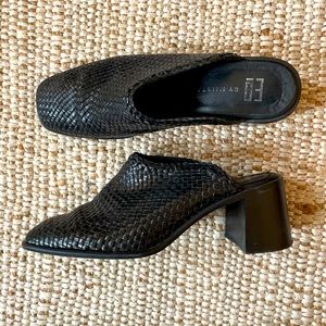 Black block heel Miista mules